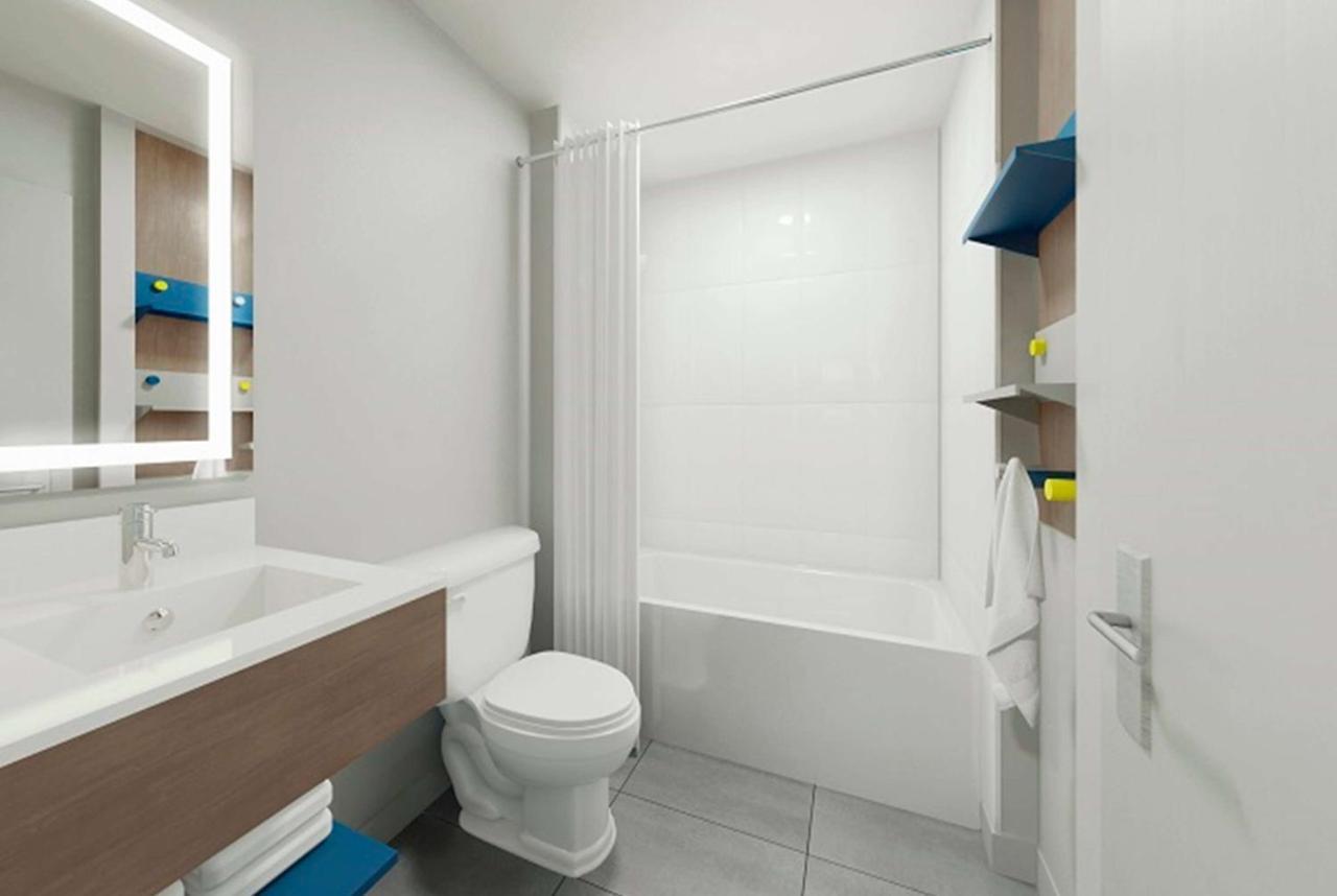 Microtel Inn And Suites By Wyndham Opelika Bagian luar foto